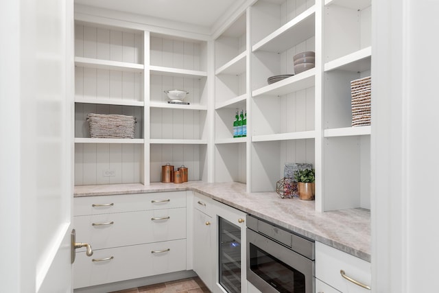storage area featuring beverage cooler