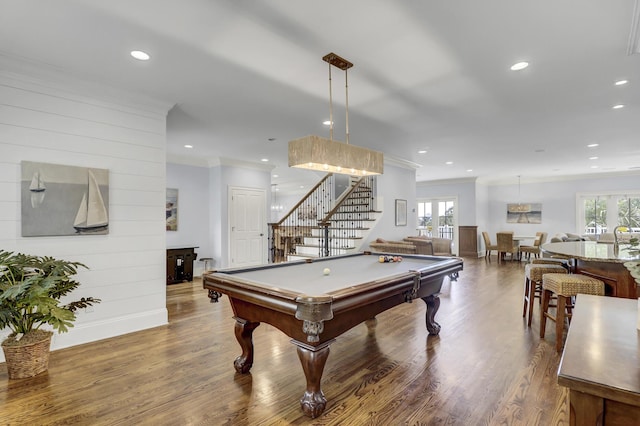 playroom featuring wood-type flooring, crown molding, and billiards