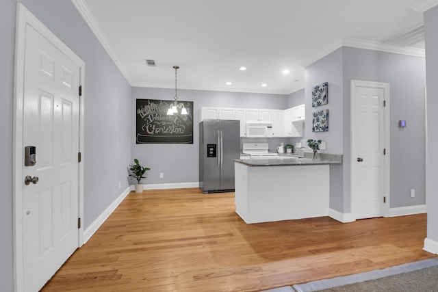 4003 Radcliffe Place Dr Unit B6, Charleston, SC 29414 - kitchen with white appliances, a peninsula, white cabinetry, baseboards, and crown molding