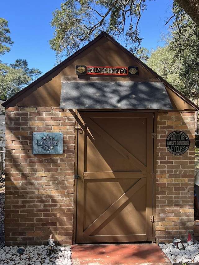 111 Newington Rd, Summerville, SC 29485 - entrance to property featuring brick siding