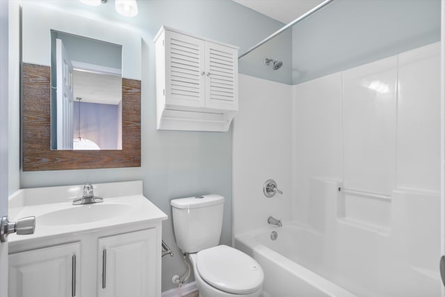 1458 Clarendon Way, Mount Pleasant, SC 29466 - full bath featuring toilet, vanity, and washtub / shower combination