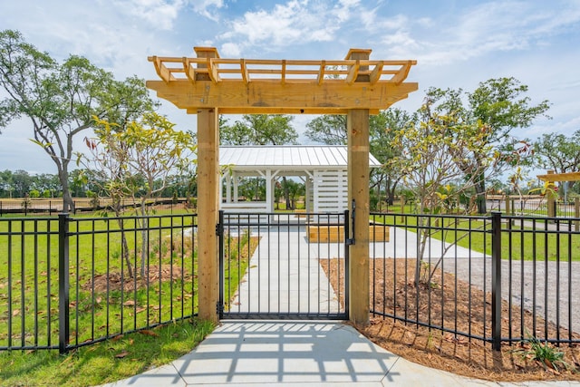 1668 Siloh Dr Unit 470, Mount Pleasant, SC 29466 - view of gate with a yard and fence