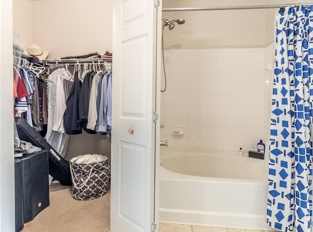 bathroom featuring tiled shower / bath combo