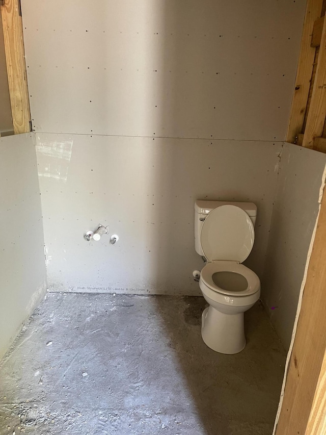 bathroom featuring toilet