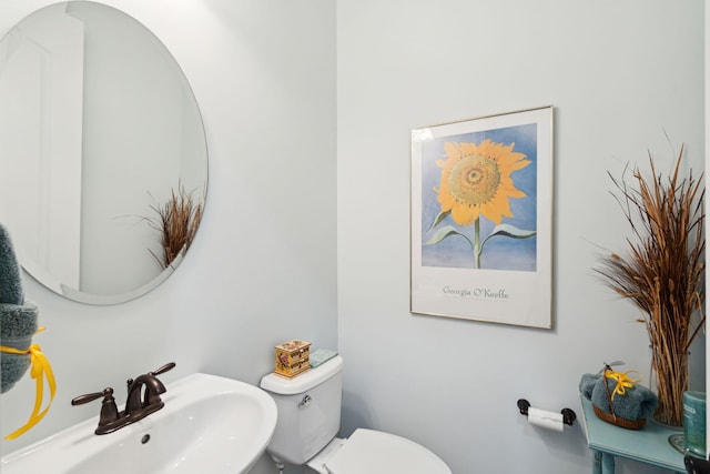 516 Tidewater Chase Ln, Summerville, SC 29486 - half bathroom featuring a sink and toilet