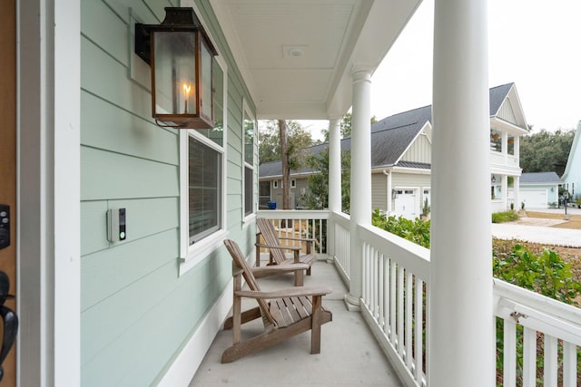 balcony featuring covered porch