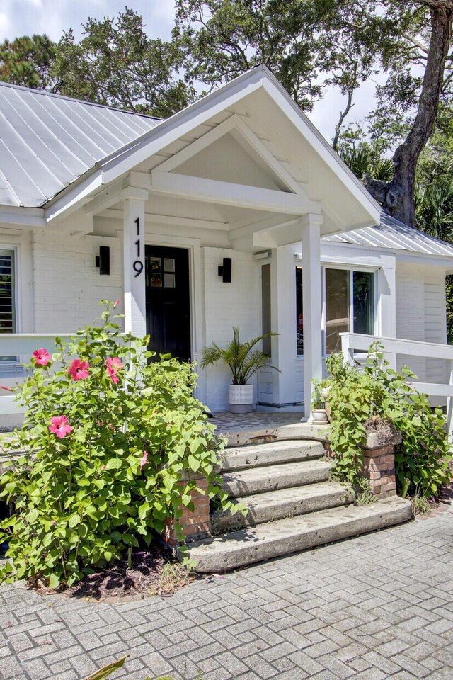 view of front of home with a porch