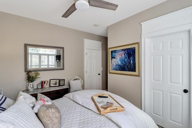 bedroom featuring ceiling fan