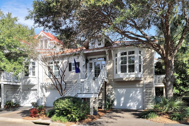 view of front facade featuring a garage