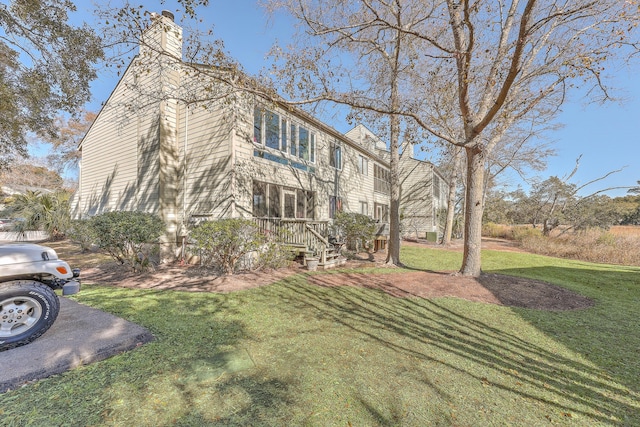 view of front of house with a front yard