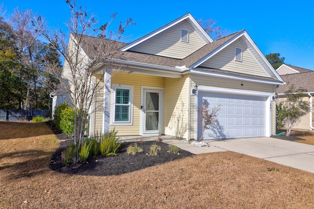 view of front facade featuring a garage