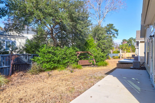 view of yard with a patio