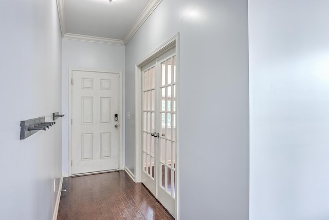 531 Crossland Dr, Moncks Corner, SC 29461 - entryway featuring ornamental molding, dark wood-style flooring, and baseboards