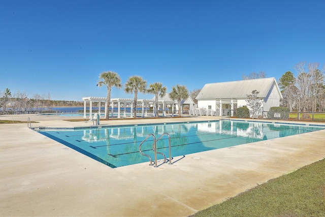 531 Crossland Dr, Moncks Corner, SC 29461 - community pool with a pergola