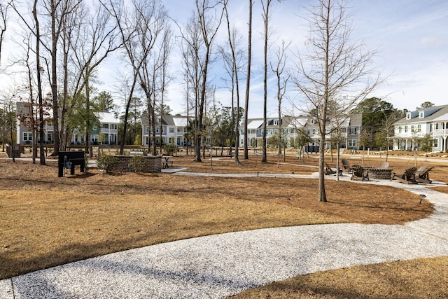 view of yard with a residential view