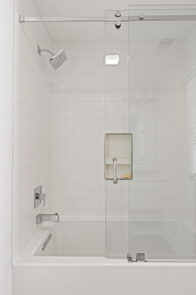 5 Smith St, Charleston, SC 29401 - view of bathroom