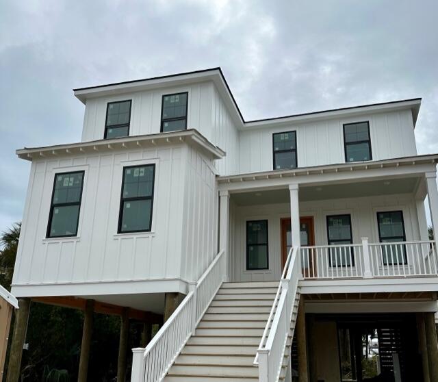 view of modern farmhouse