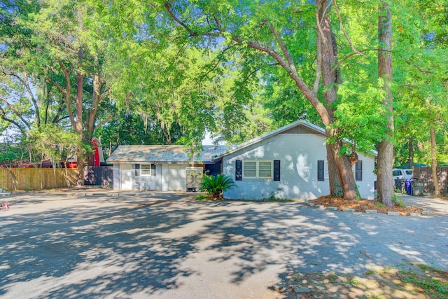 7074 W Constellation Dr, North Charleston, SC 29418 - ranch-style home featuring driveway