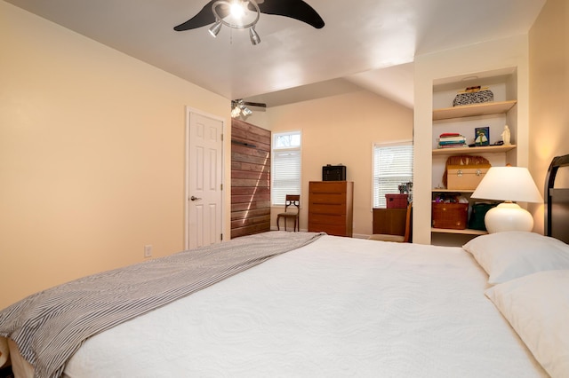 bedroom featuring a ceiling fan