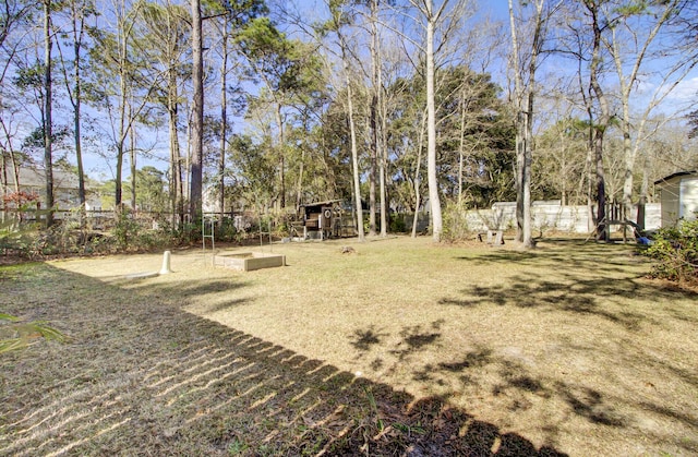 view of yard featuring fence