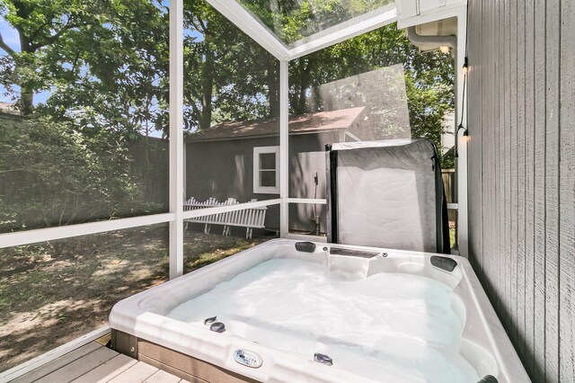 8 Pony Ln, Charleston, SC 29407 - sunroom with a jacuzzi