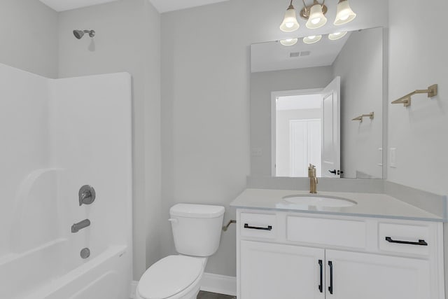 full bathroom with bathtub / shower combination, visible vents, toilet, vanity, and baseboards