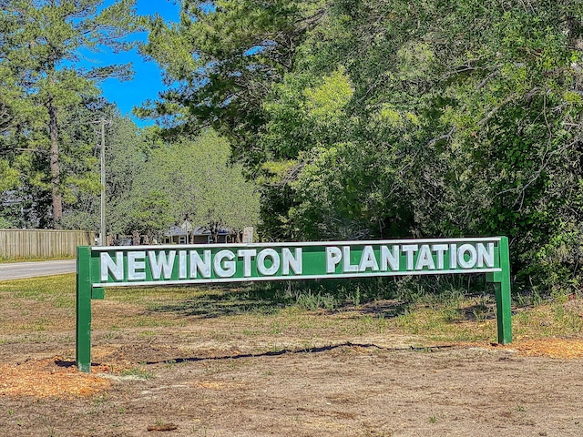 view of community / neighborhood sign