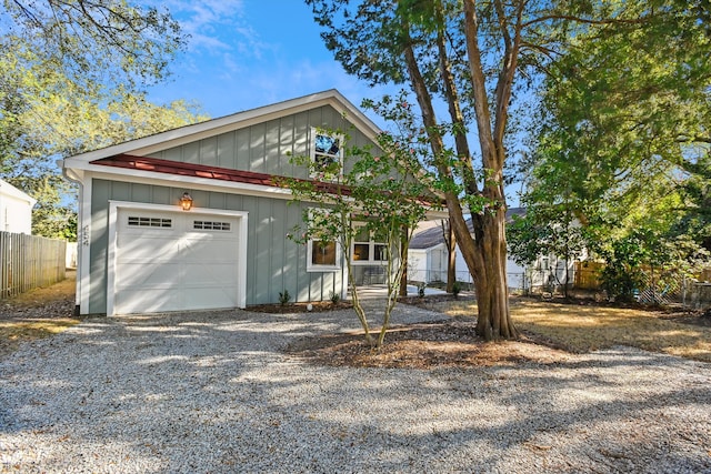 view of front facade with a garage