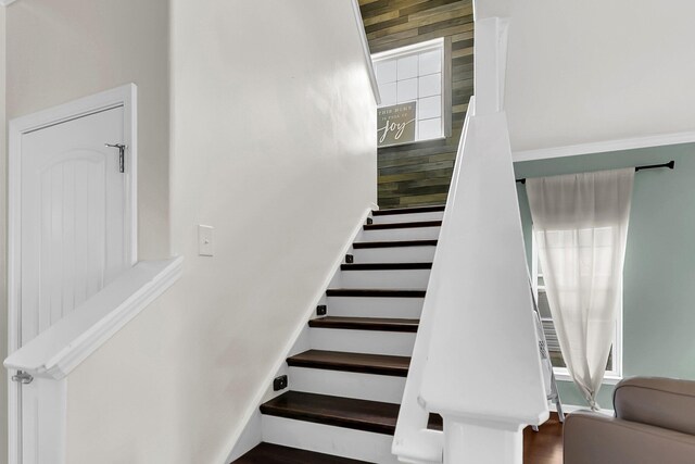 108 Glenspring Dr, Summerville, SC 29486 - view of stairway