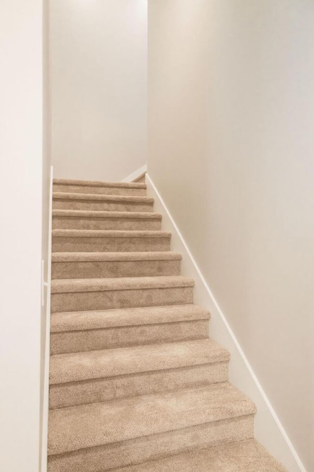74 Longleaf Dr, Walterboro, SC 29488 - staircase with baseboards
