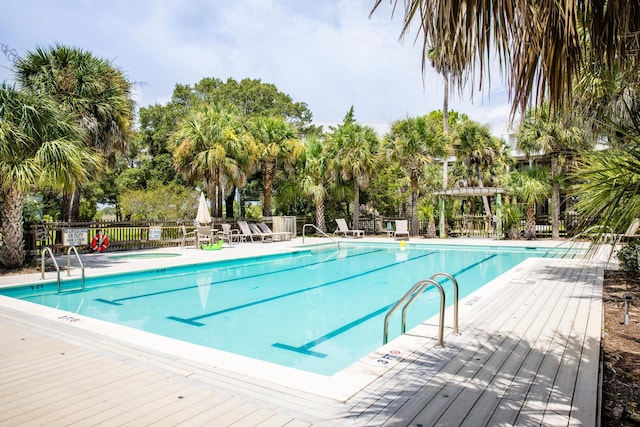 view of swimming pool