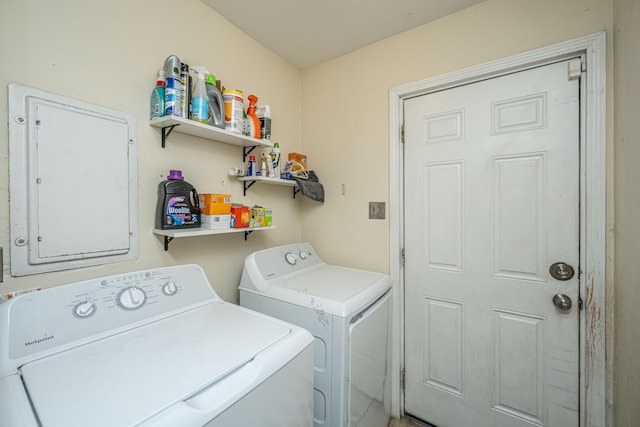 clothes washing area with laundry area and independent washer and dryer