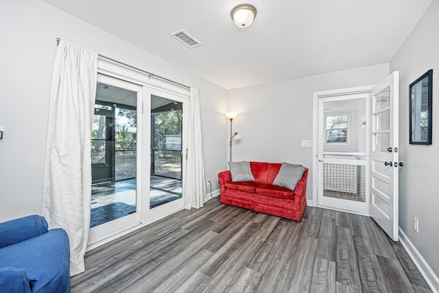 living area featuring hardwood / wood-style flooring