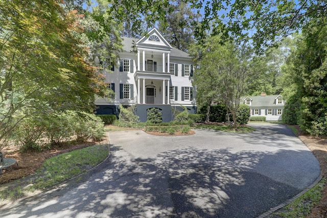 418 W Carolina Ave, Summerville, SC 29483 - greek revival inspired property with stairs