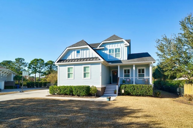 view of front of home with covered porch