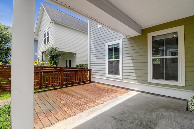 5242 E Dolphin St, North Charleston, SC 29405 - view of wooden deck