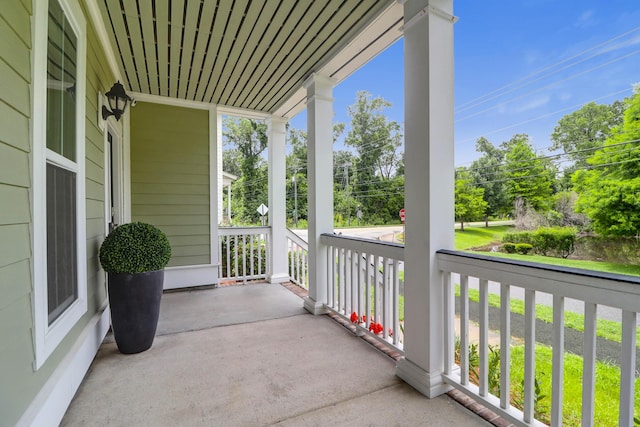 5242 E Dolphin St, North Charleston, SC 29405 - view of covered porch