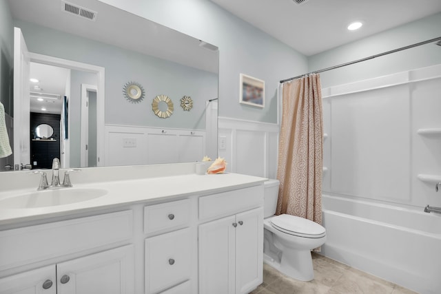 204 Honey Horn Dr, Summerville, SC 29486 - full bath with toilet, shower / bath combo, wainscoting, and visible vents