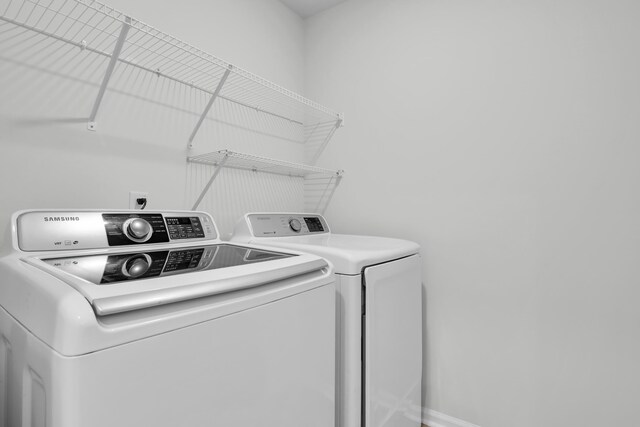 204 Honey Horn Dr, Summerville, SC 29486 - washroom with independent washer and dryer, laundry area, and baseboards