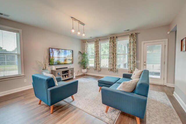 1589 Seabago Dr, Charleston, SC 29414 - living area with wood finished floors and baseboards