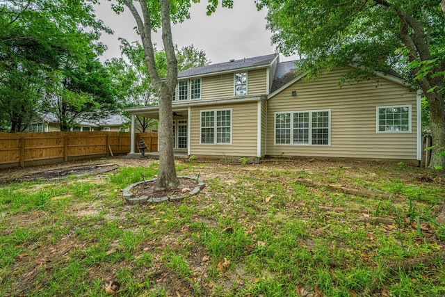1629 Jorrington St, Mount Pleasant, SC 29466 - back of property with a fenced backyard
