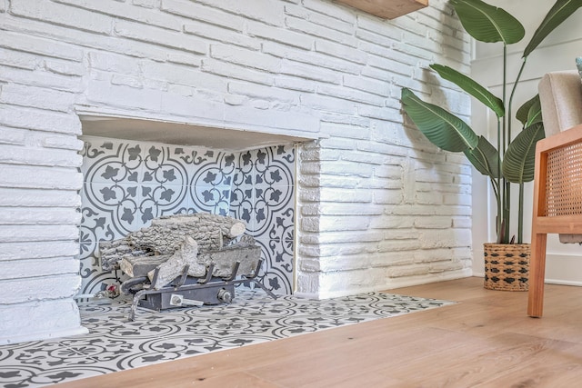 32 Briarcliff Dr, Charleston, SC 29407 - detailed view of wood finished floors