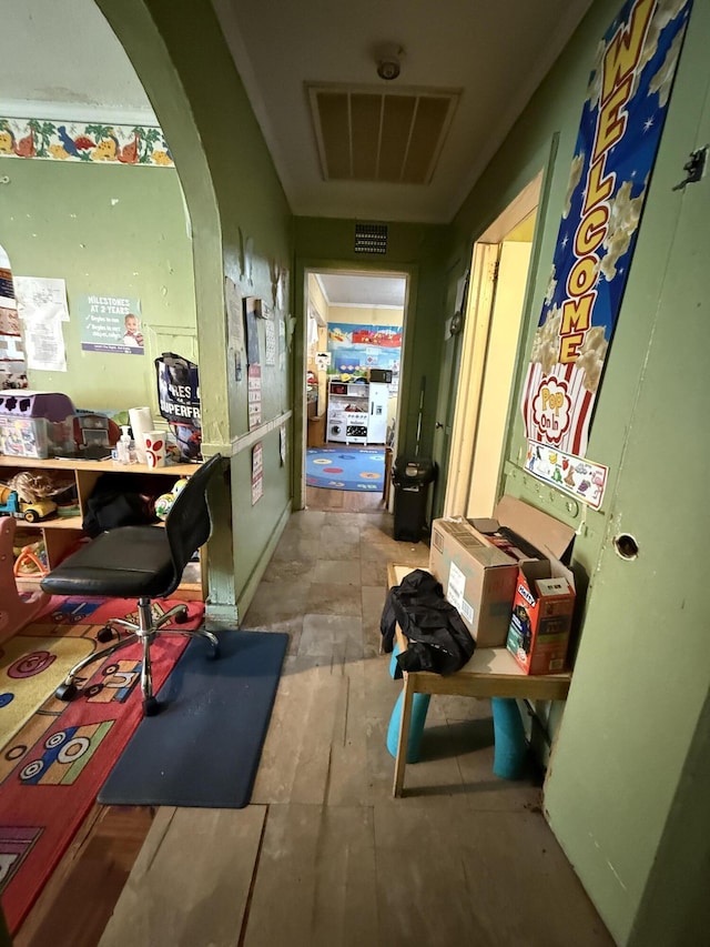 715 Yew St, Charleston, SC 29407 - hallway featuring arched walkways