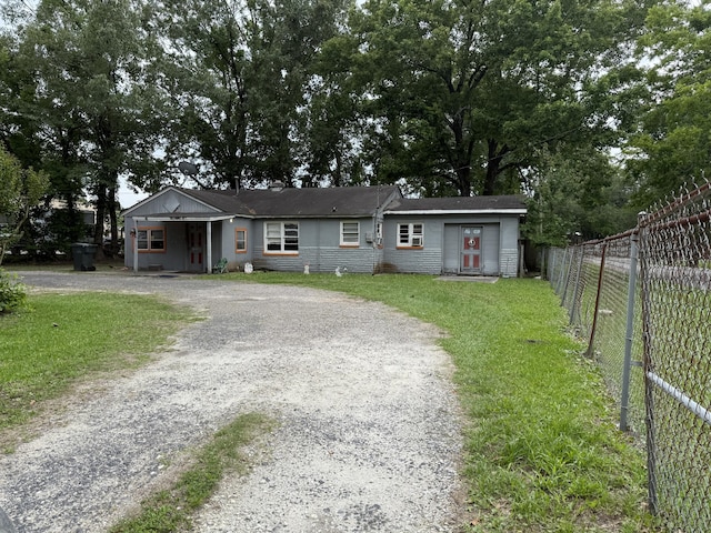 715 Yew St, Charleston, SC 29407 - single story home featuring curved driveway