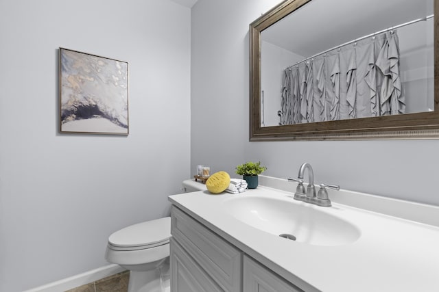 7239 Commodore Rd, Hollywood, SC 29449 - full bath featuring toilet, vanity, baseboards, curtained shower, and tile patterned floors