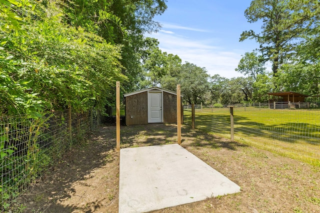 7239 Commodore Rd, Hollywood, SC 29449 - view of yard featuring a patio