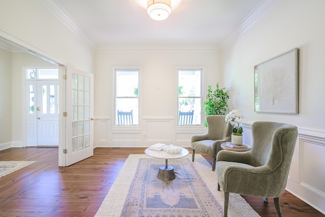 3130 Pignatelli Cres, Mount Pleasant, SC 29466 - sitting room featuring wood finished floors, crown molding, and wainscoting