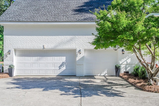 3130 Pignatelli Cres, Mount Pleasant, SC 29466 - garage featuring driveway
