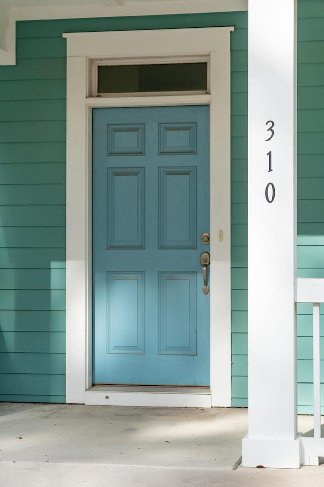 view of property entrance