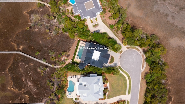 drone / aerial view of a pool area